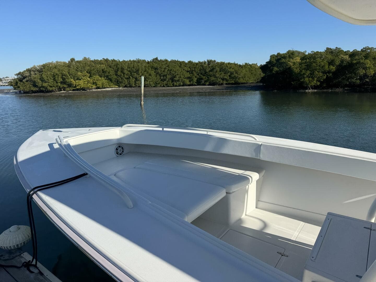 2006 Jupiter 31 CC Forward Seating