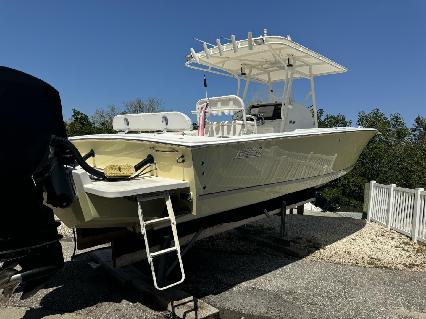 2006 Jupiter 31 CC Forward Seating