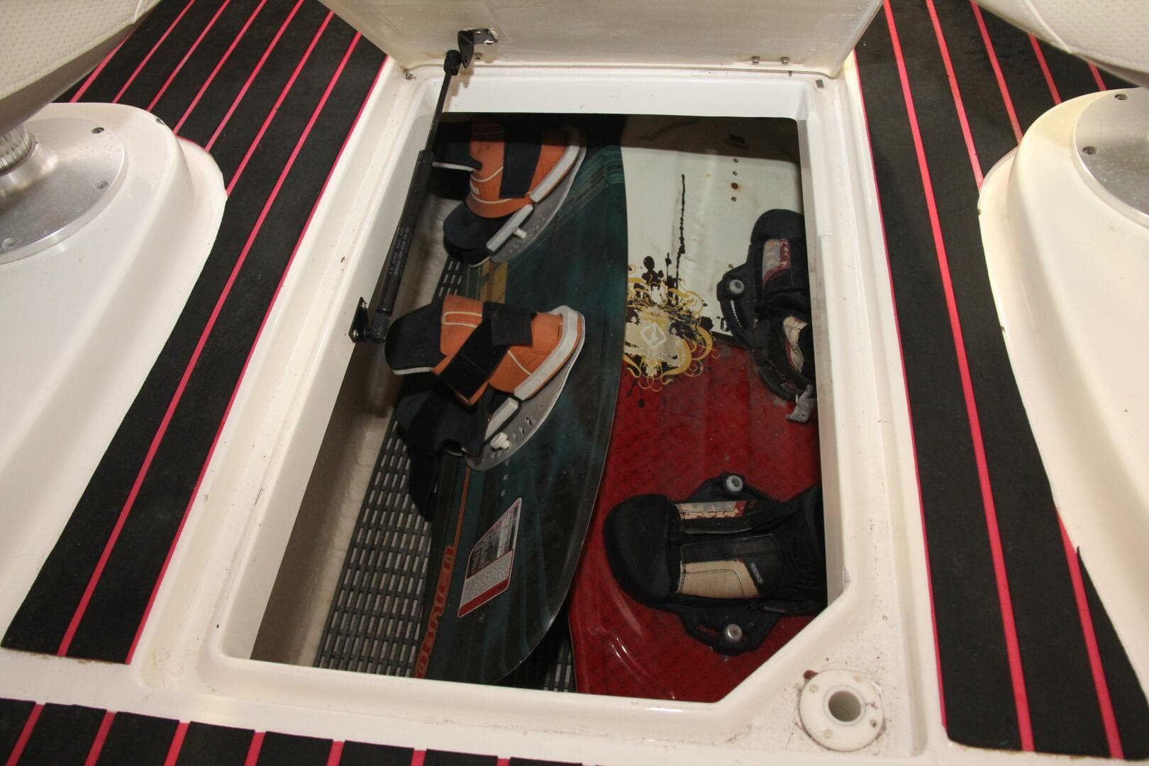 2006 Chaparral 256 SSi