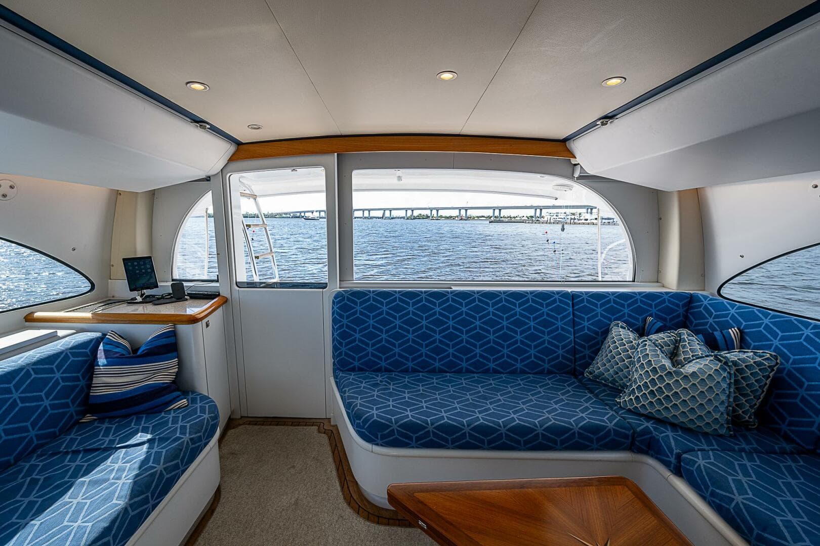 2017 F&S Cusotm Express Sportfish