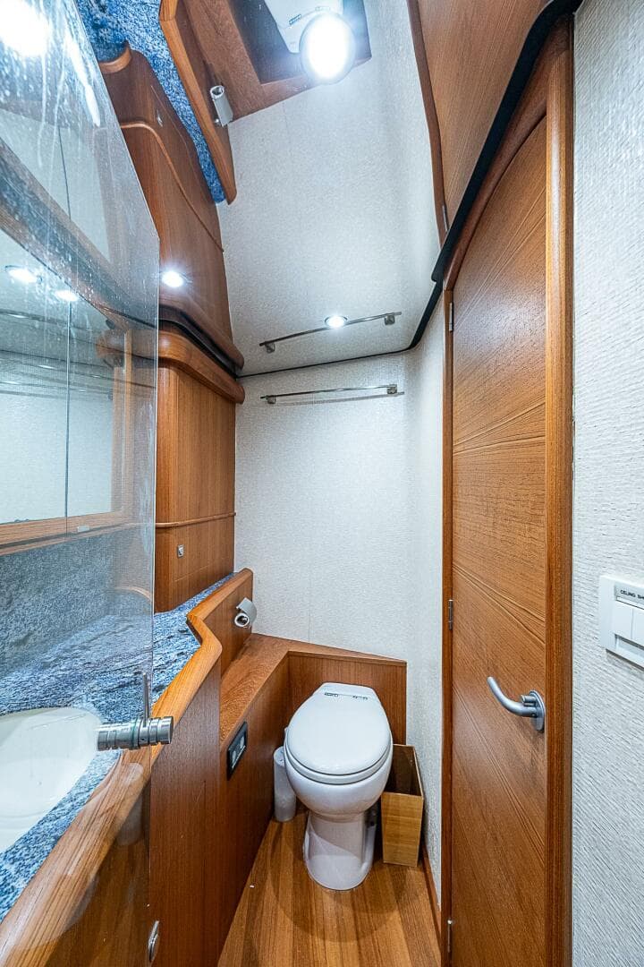 2017 F&S Cusotm Express Sportfish