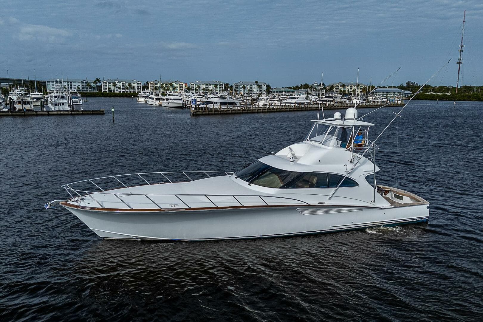 2017 F&S Cusotm Express Sportfish
