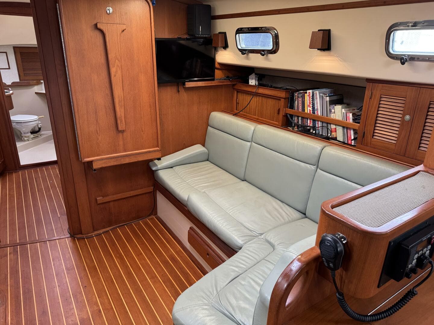 1999 Island Packet 45