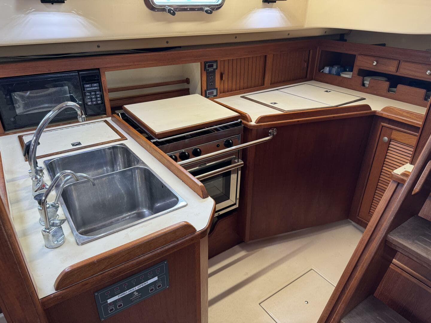 1999 Island Packet 45