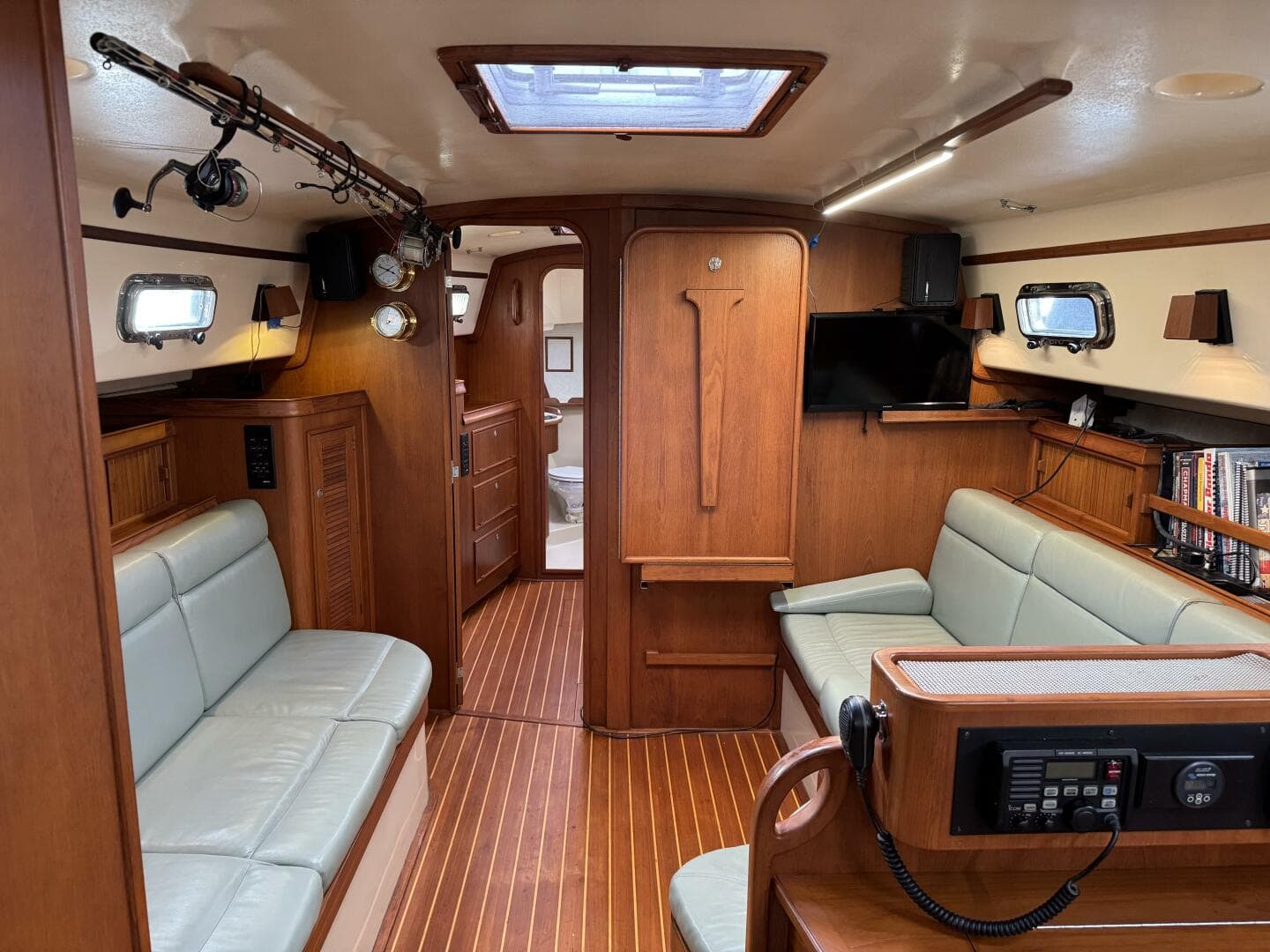 1999 Island Packet 45