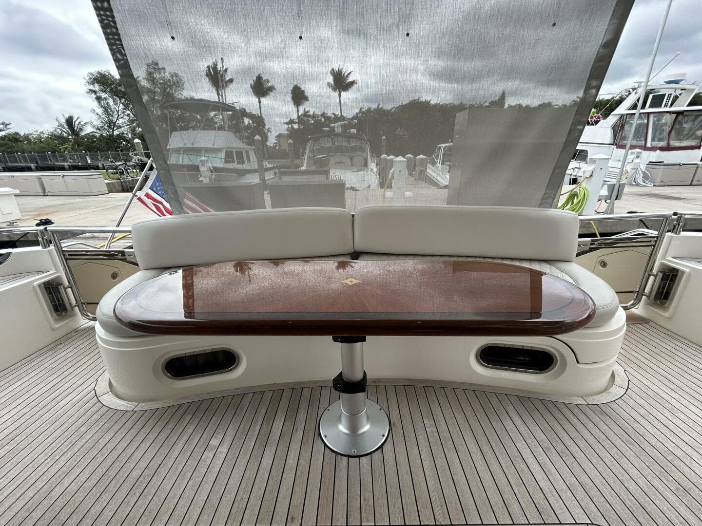2008 Princess 67 Flybridge