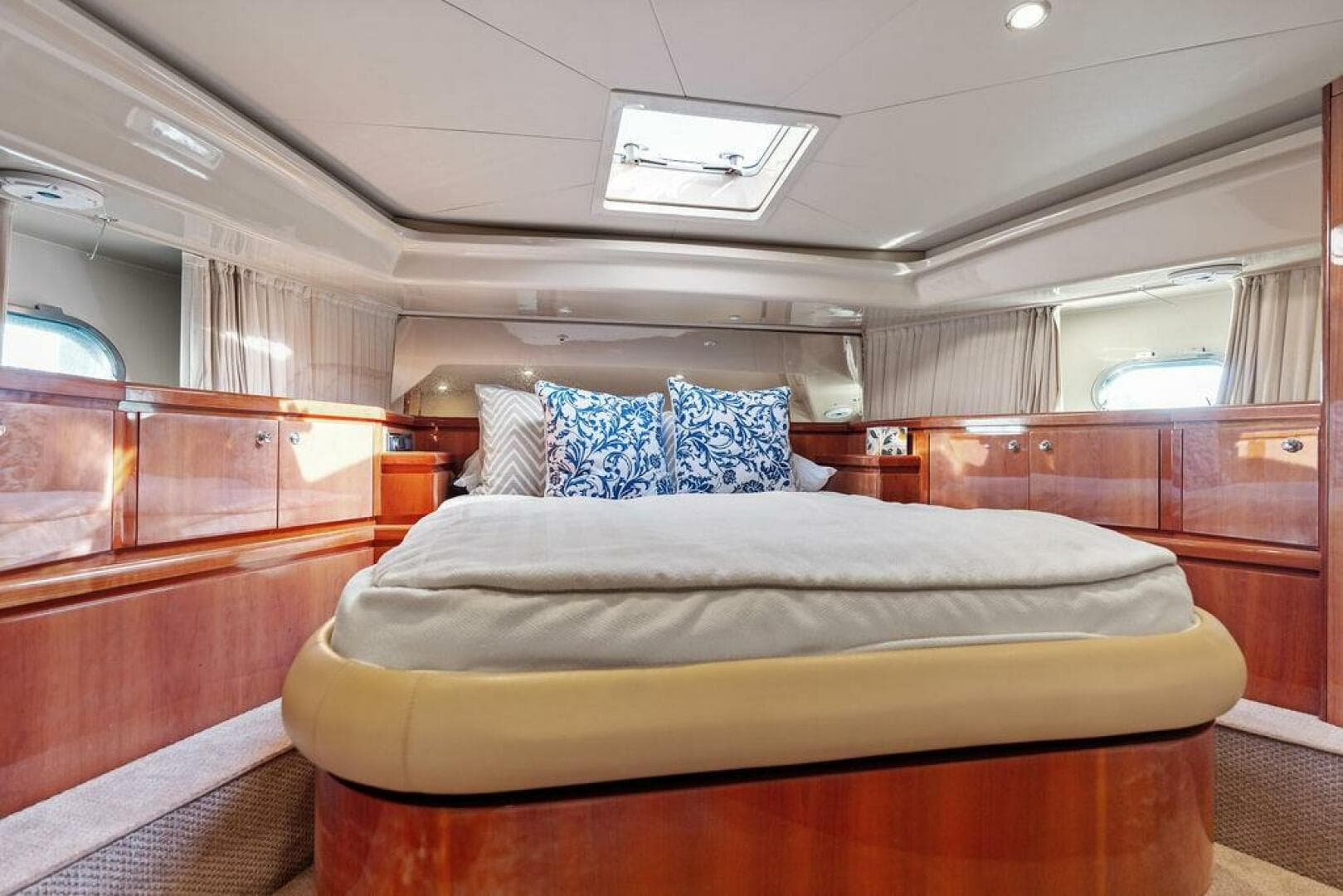 2003 Ferretti Yachts 62
