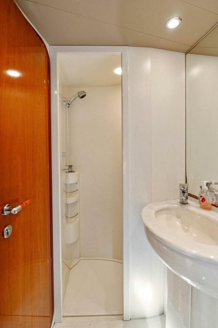 2003 Ferretti Yachts 62