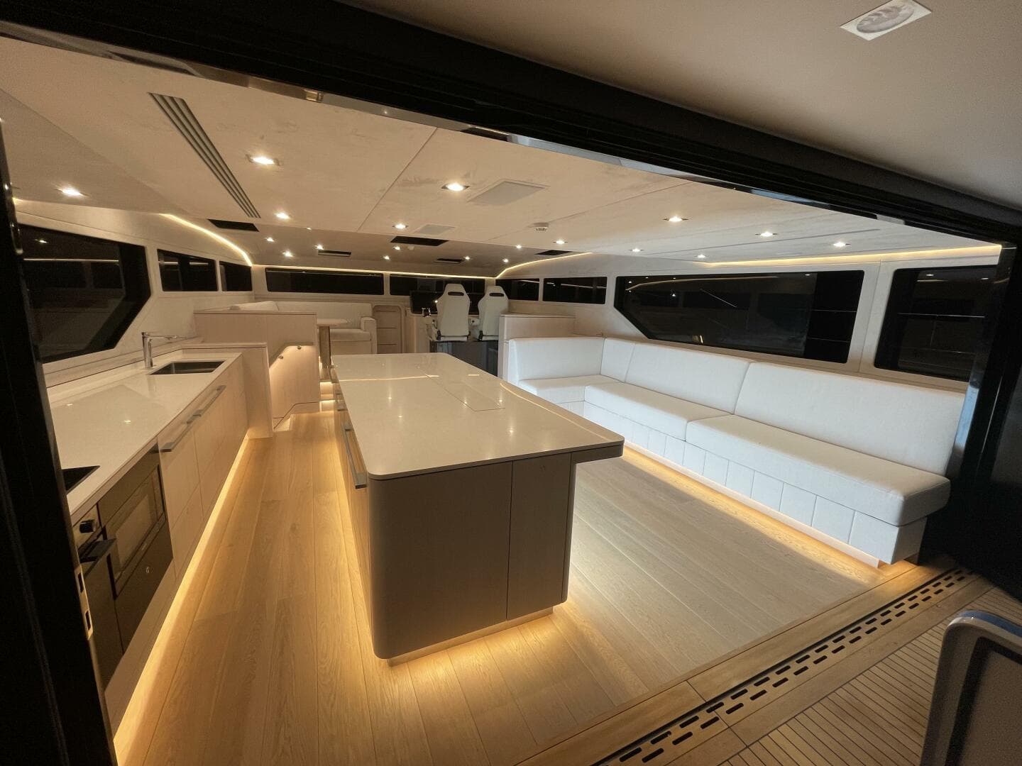 2027 McConaghy Boats MC63p Offshore