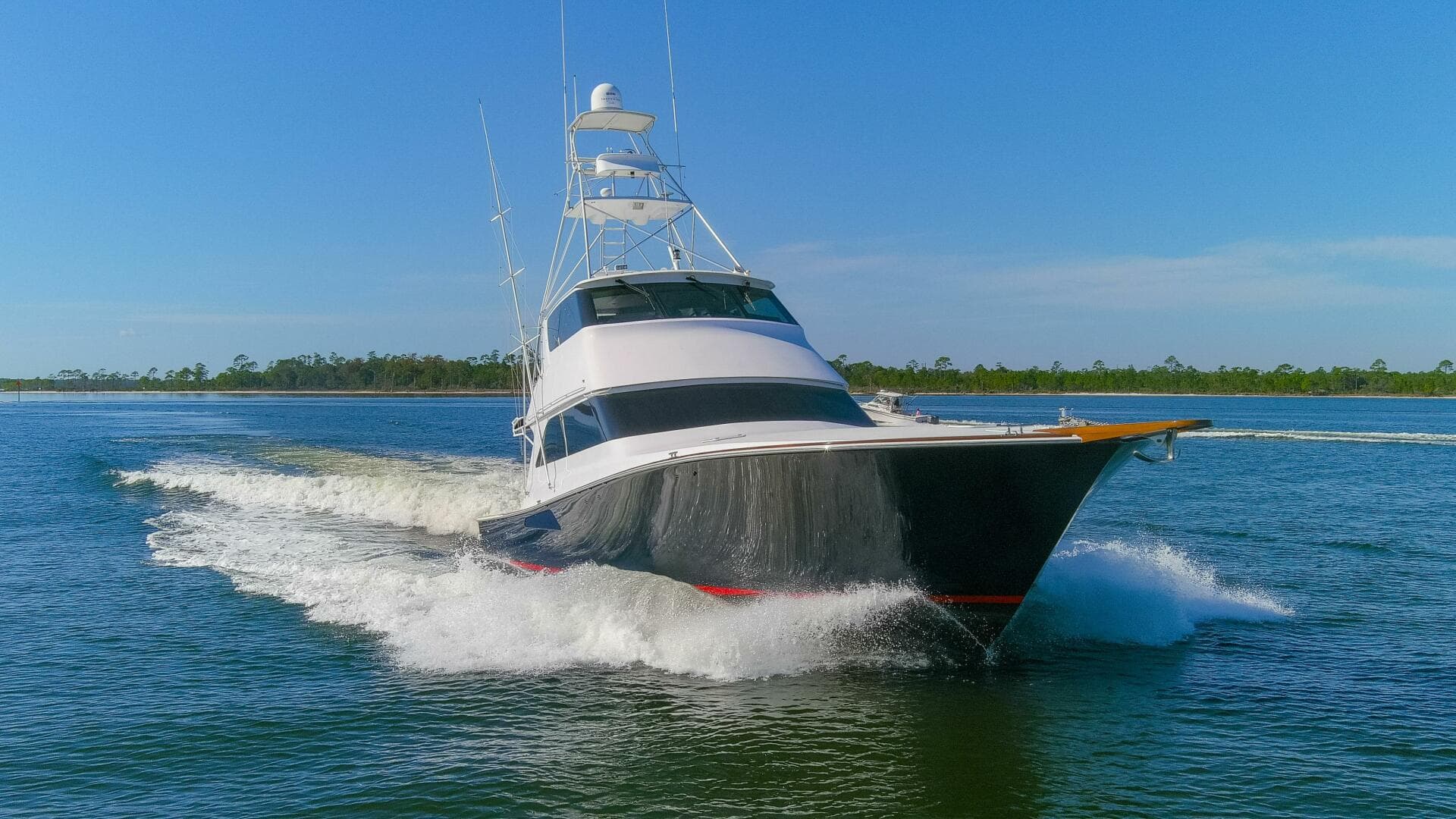 2001 65 Viking Convertible Enclosed Bridge Partnership Exterior (4)