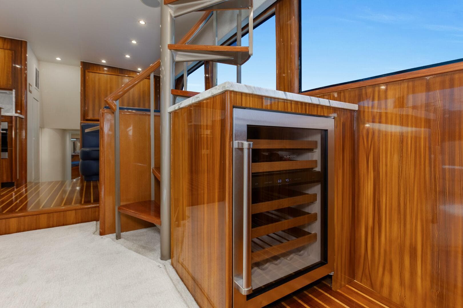 2001 65 Viking Convertible Enclosed Bridge Partnership Wine Cooler