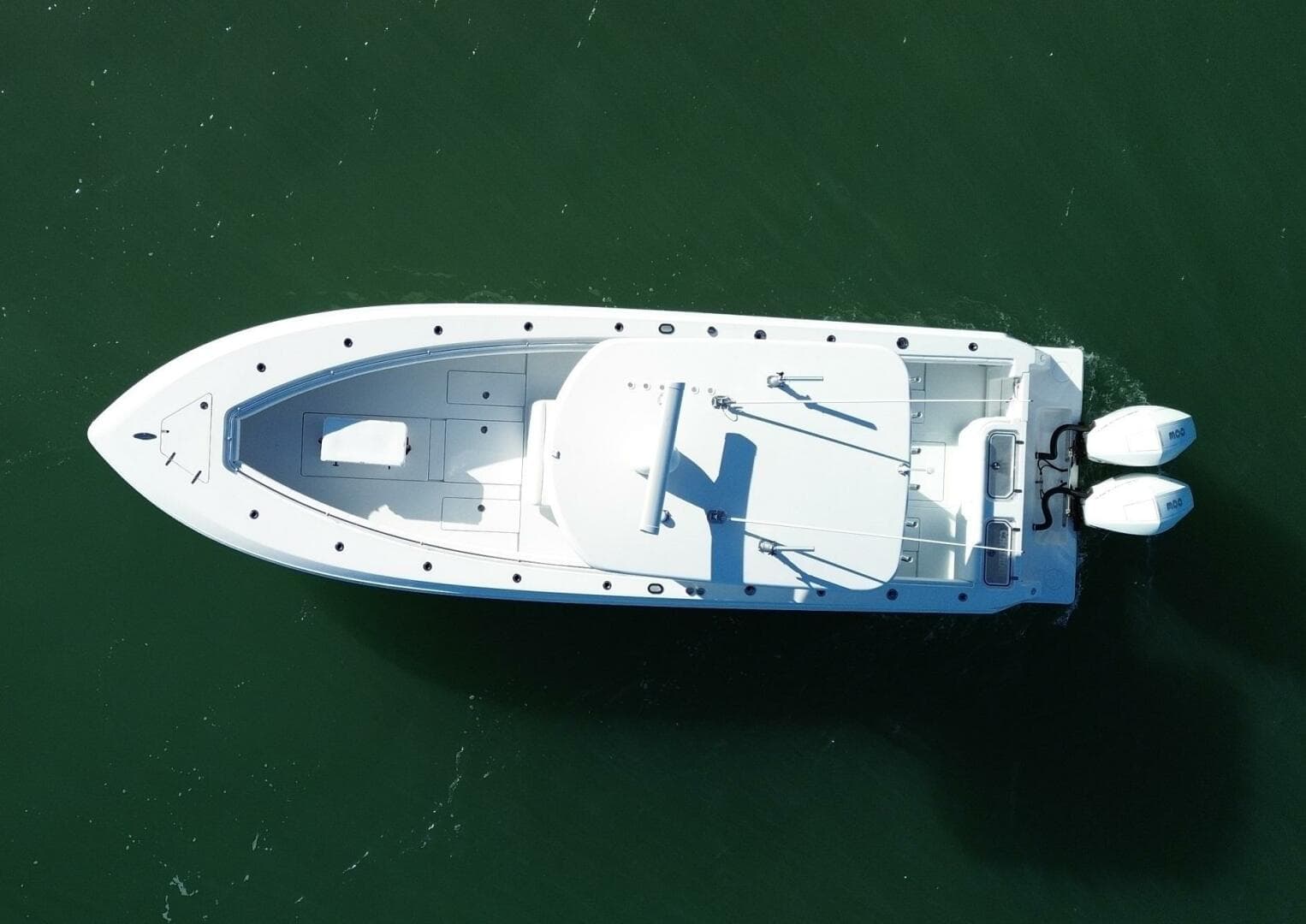 32 ST Contender 2023 Profile Above