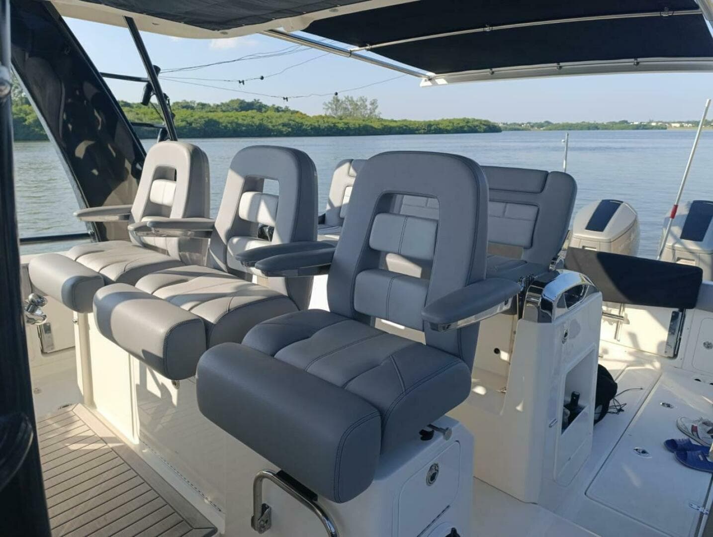 2024 Boston Whaler 420 Outrage