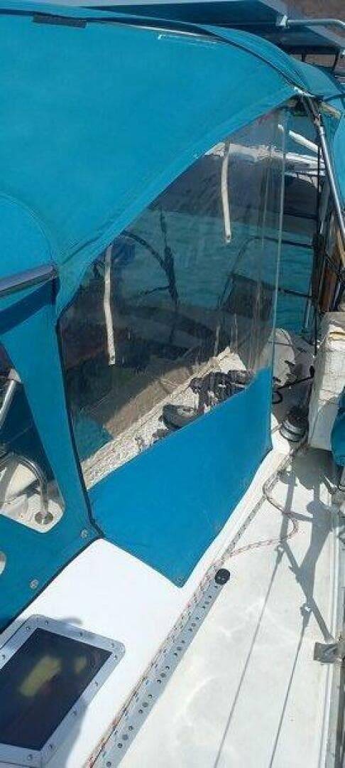 M_Side Windows For At Sea