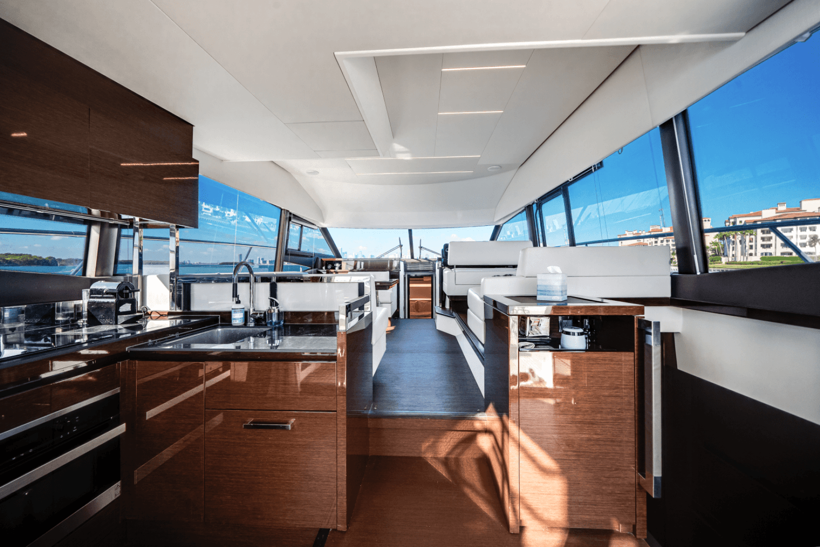 2020 Prestige 520 FLYBRIDGE