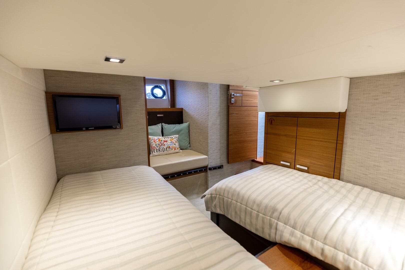 2015 Tiara Yachts 44 Coupe- SILVER LINING- Guest Stateroom