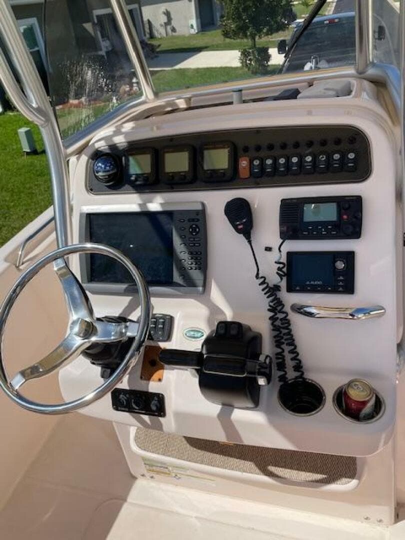 2014 Grady-White Fisherman 257 boat dashboard with navigation and communication equipment.