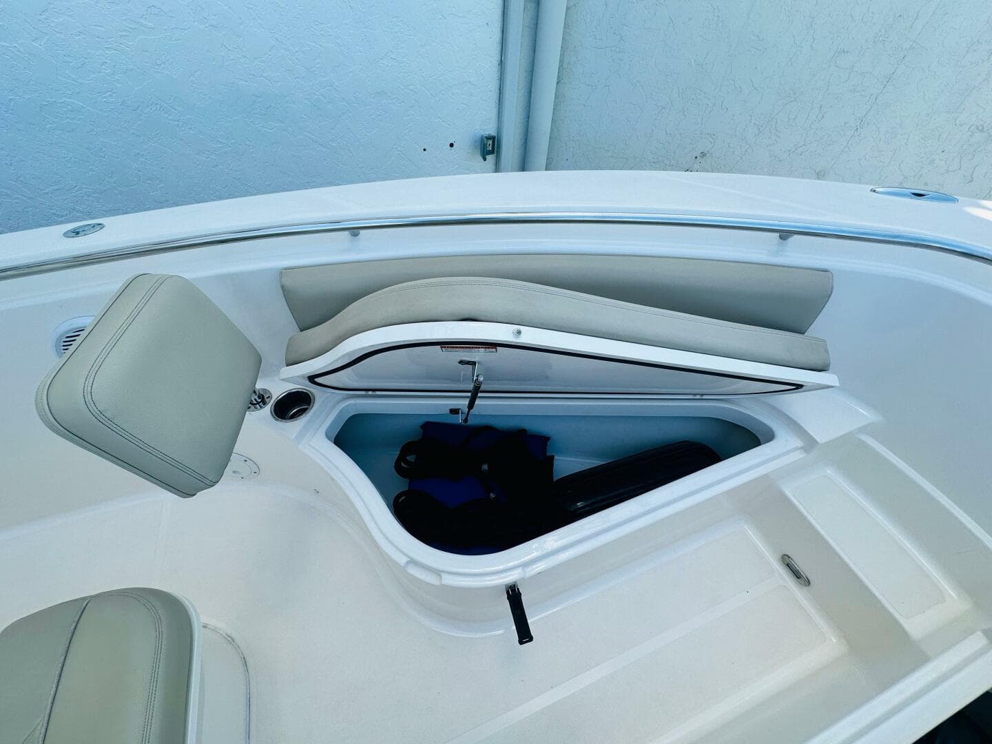 2016 Pursuit C 238 Center Console
