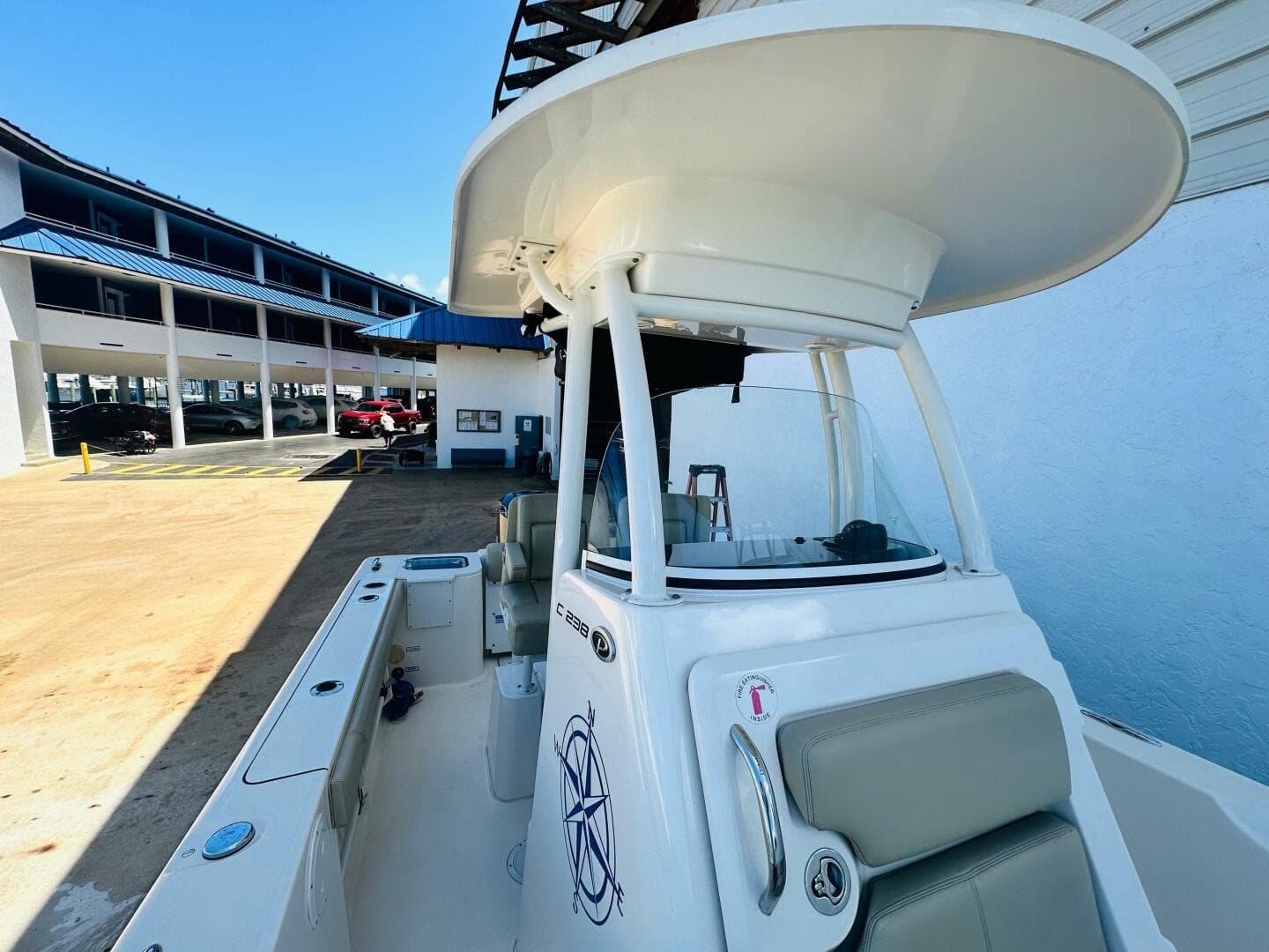 2016 Pursuit C 238 Center Console