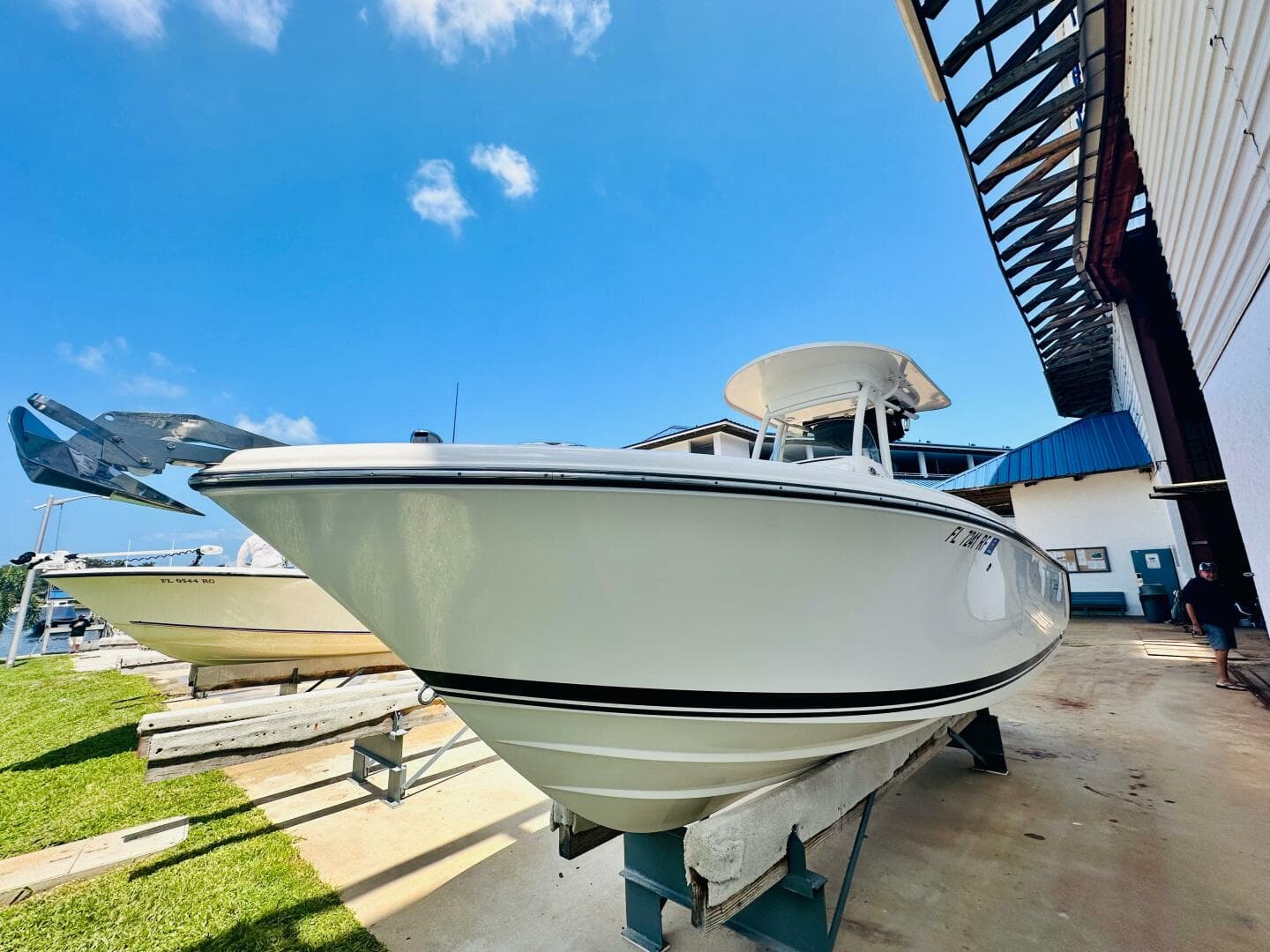 2016 Pursuit C 238 Center Console