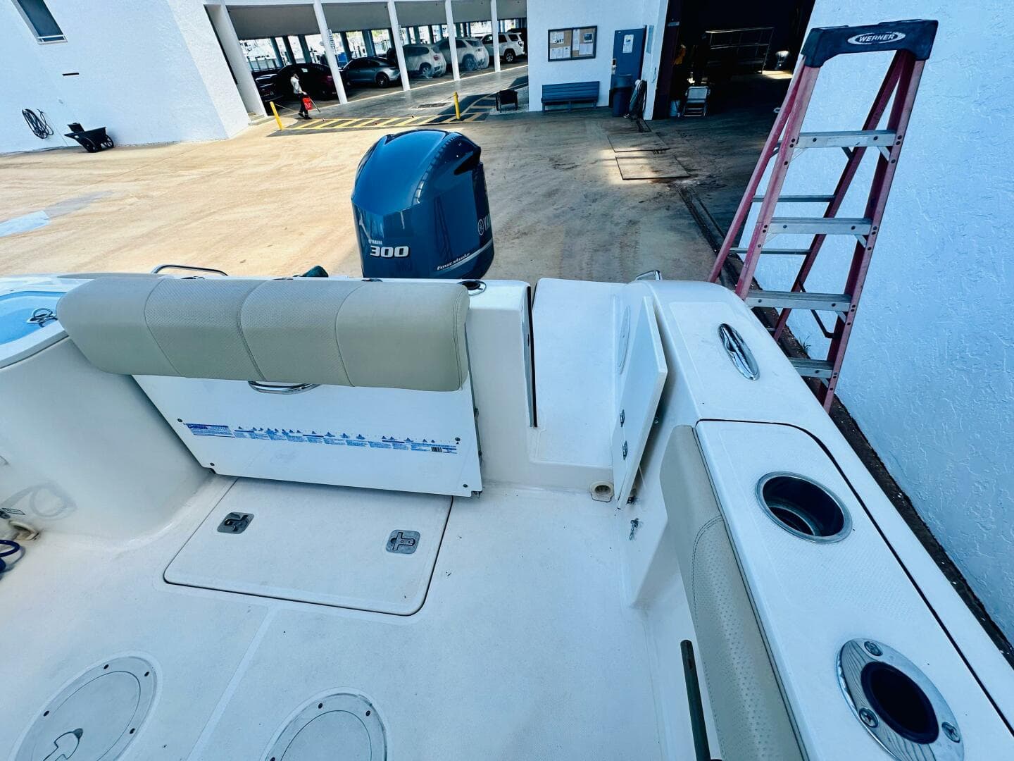 2016 Pursuit C 238 Center Console