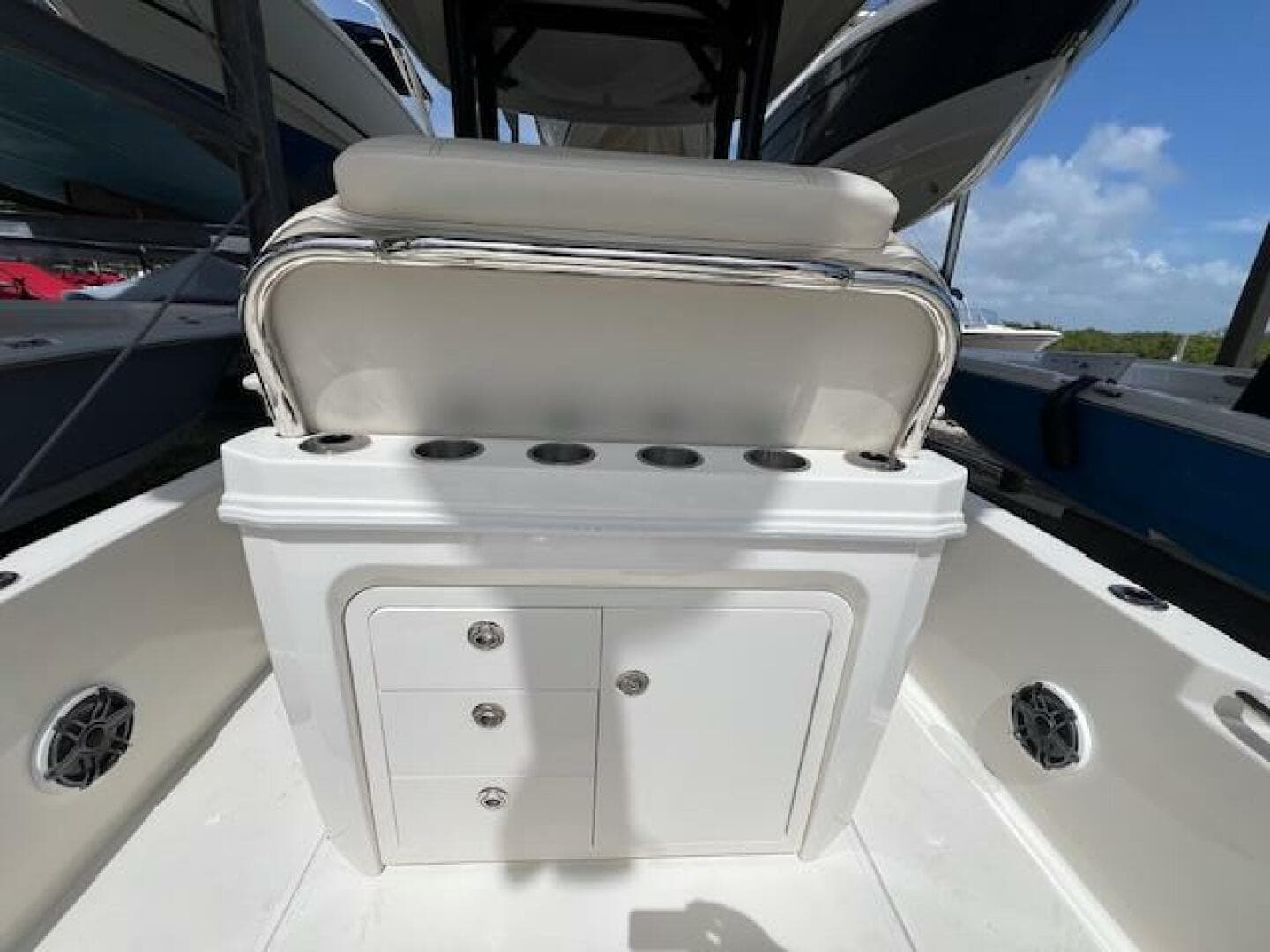 2023 Boston Whaler 250 Dauntless boat interior with storage and seating.