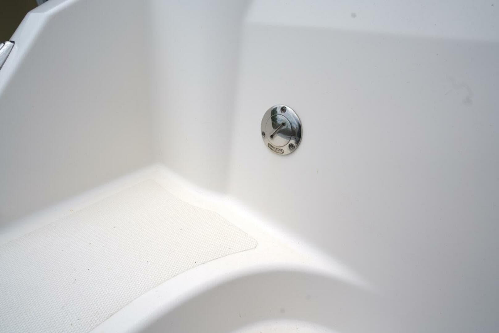 2018 Wellcraft 262 Fisherman