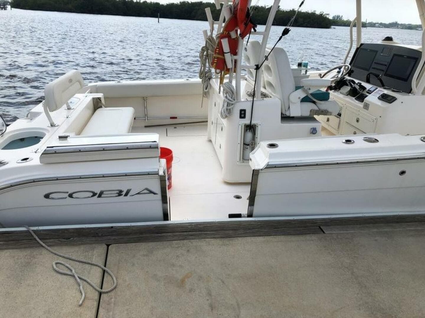 2015 Cobia 344 Center Console