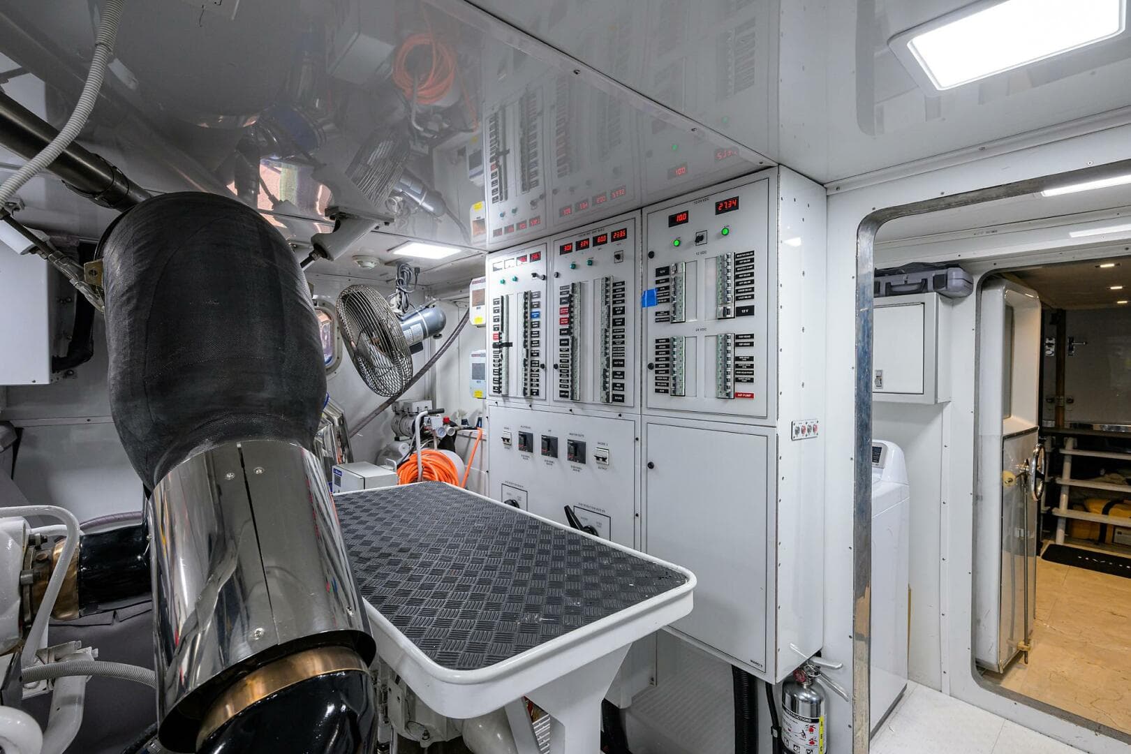 1997 Broward 108 Raised Pilothouse