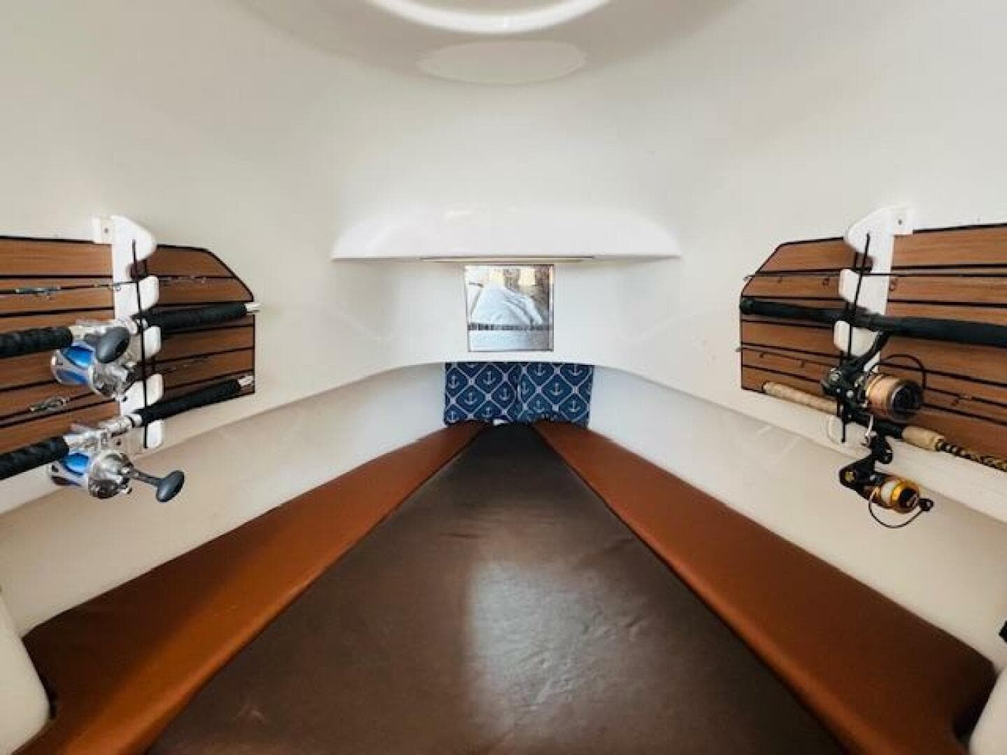 1999 Venture 34 Walkaround with Tower