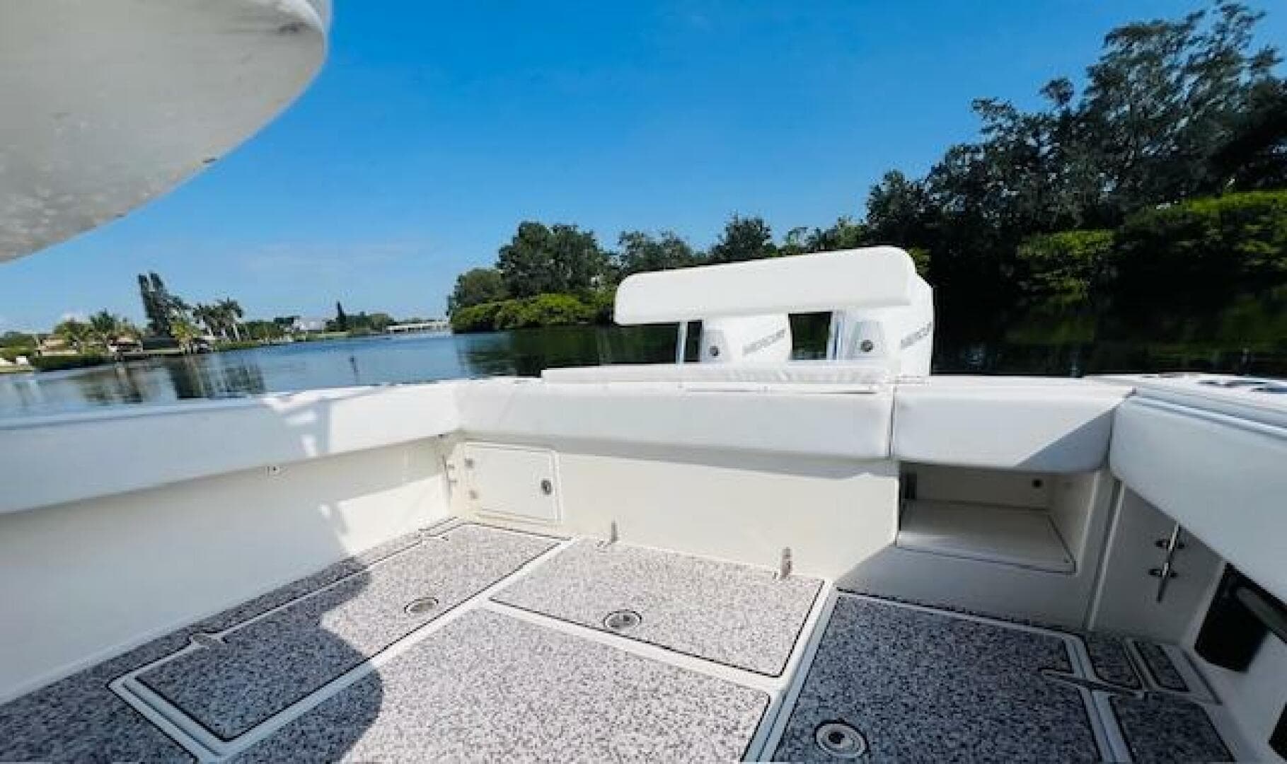 1999 Venture 34 Walkaround with Tower