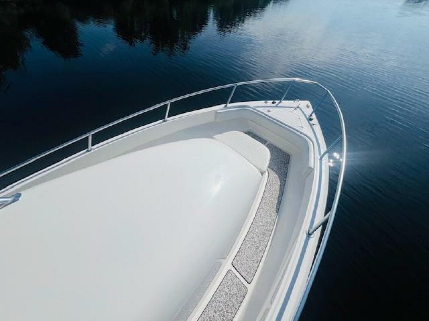 1999 Venture 34 Walkaround with Tower