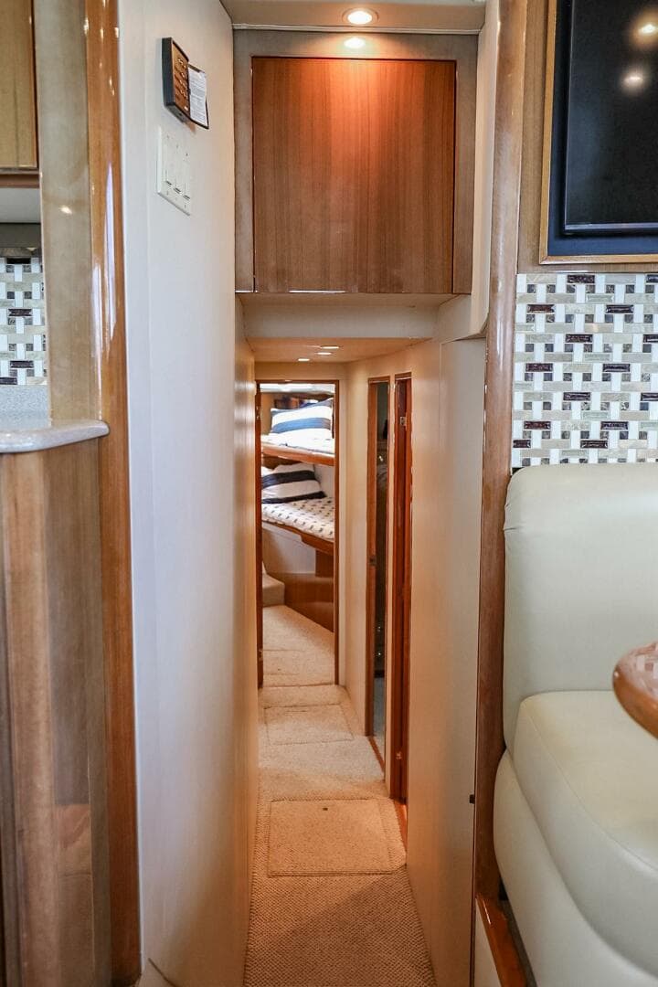 2005 Viking 48 Convertible