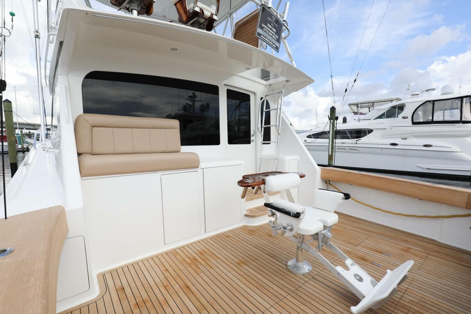 2005 Viking 48 Convertible