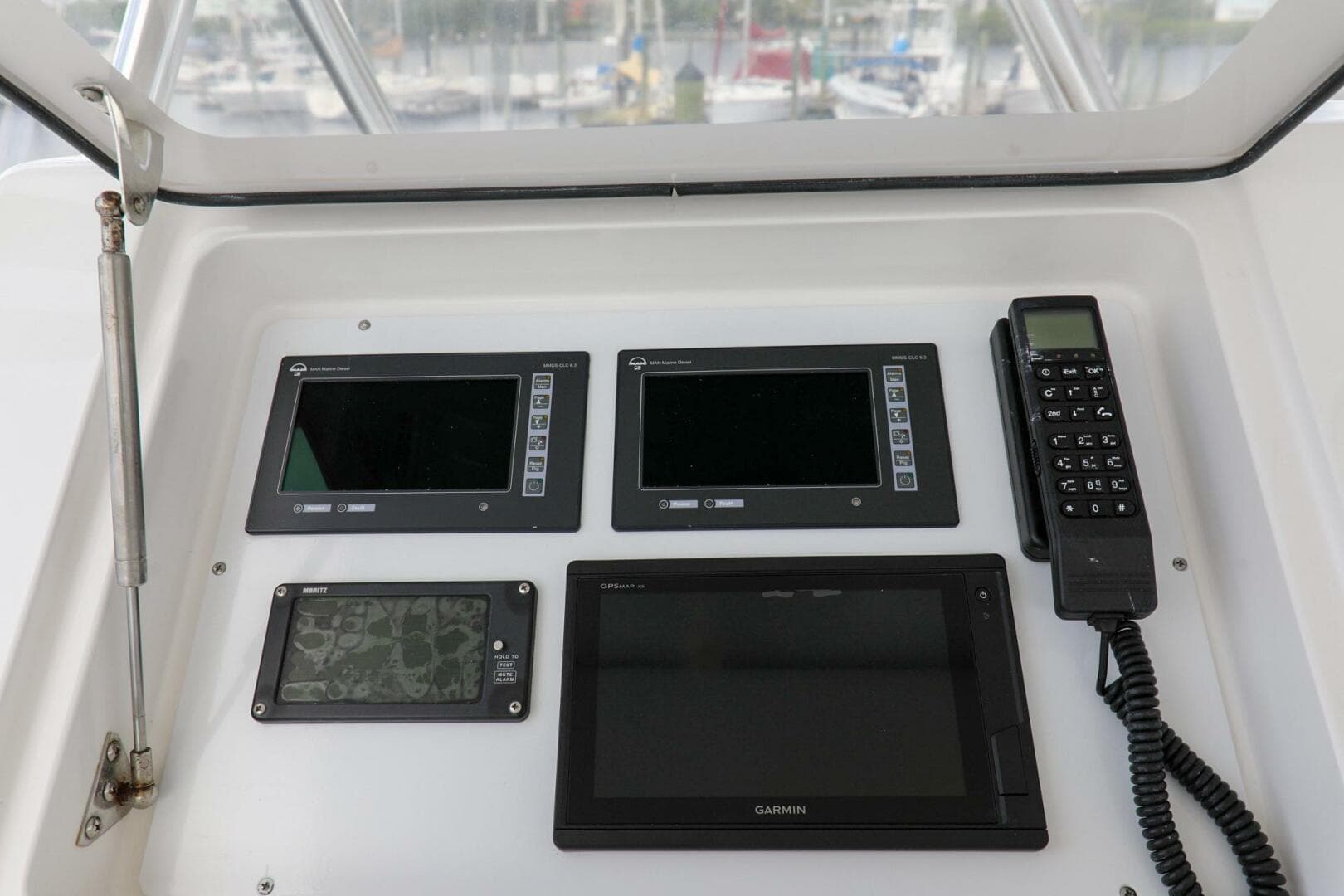 2005 Viking 48 Convertible