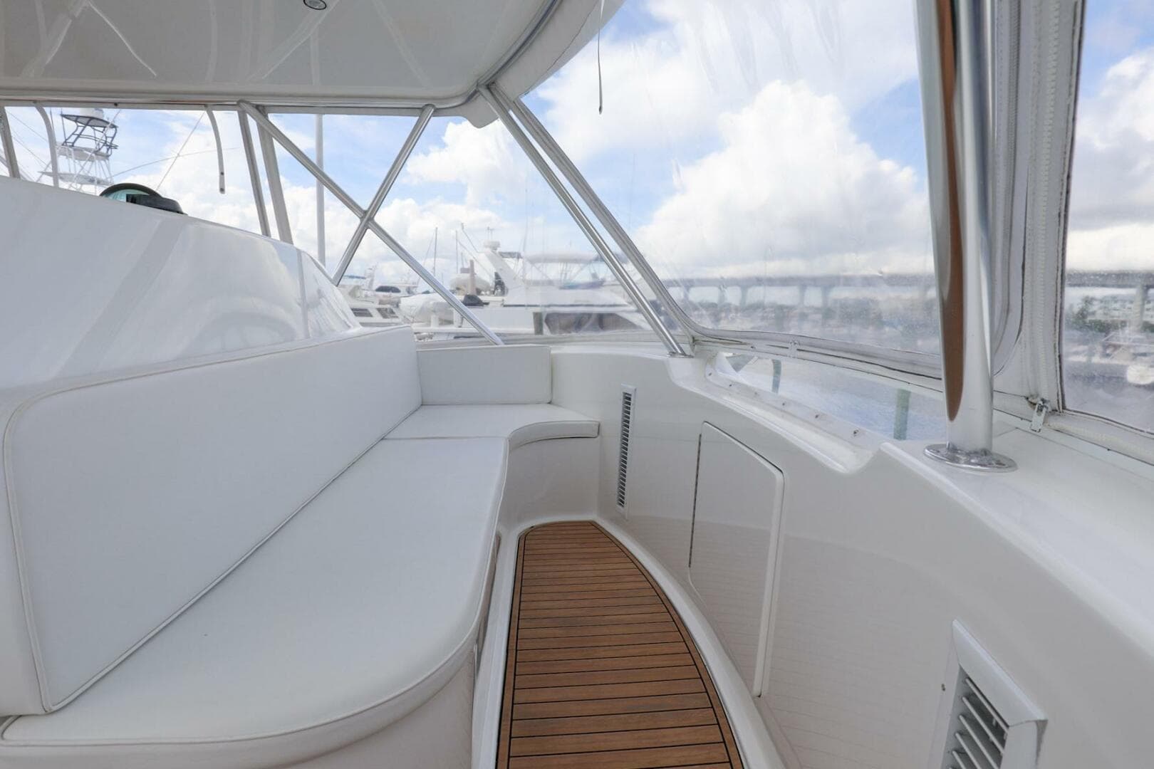 2005 Viking 48 Convertible