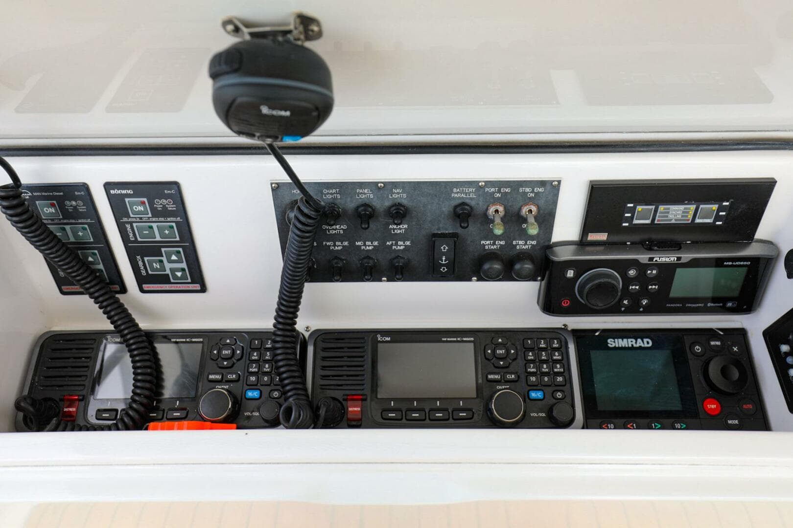 2005 Viking 48 Convertible