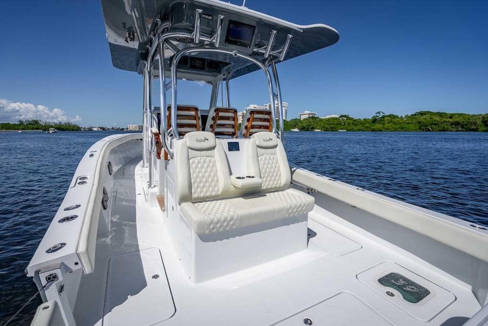 2025 Billfish 39 Center Console w/Tower