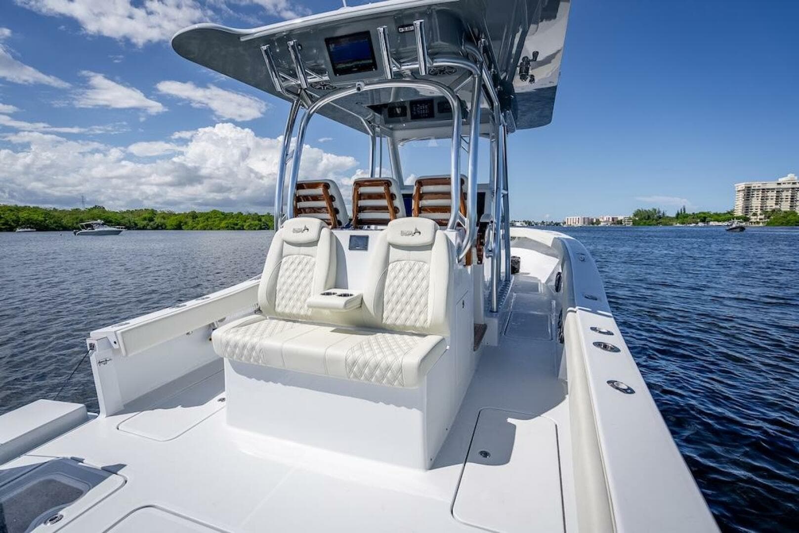 2025 Billfish 39 Center Console w/Tower