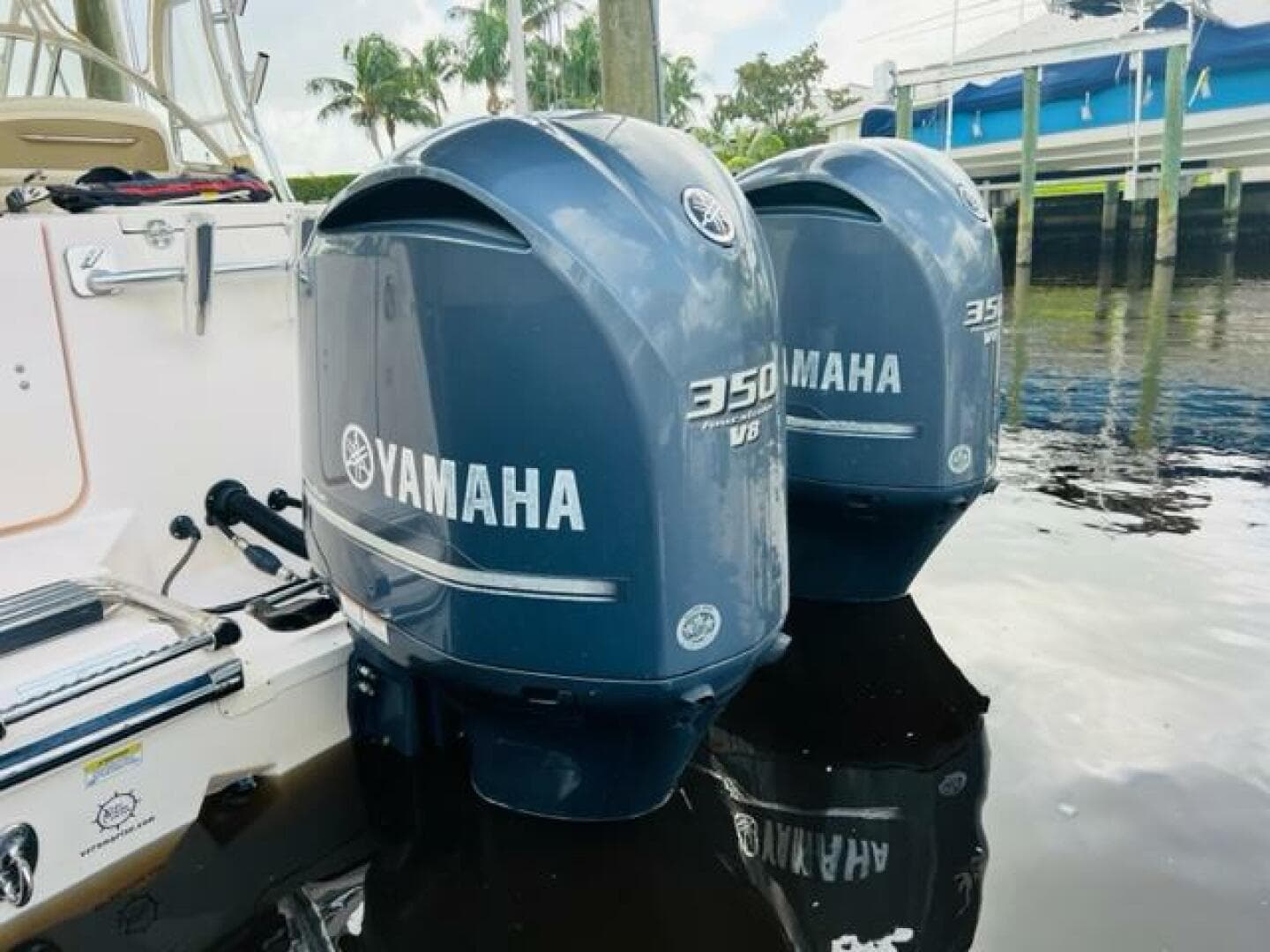 2014 Grady-White Freedom 335