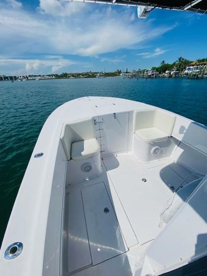 2004 Contender 31 Cuddy