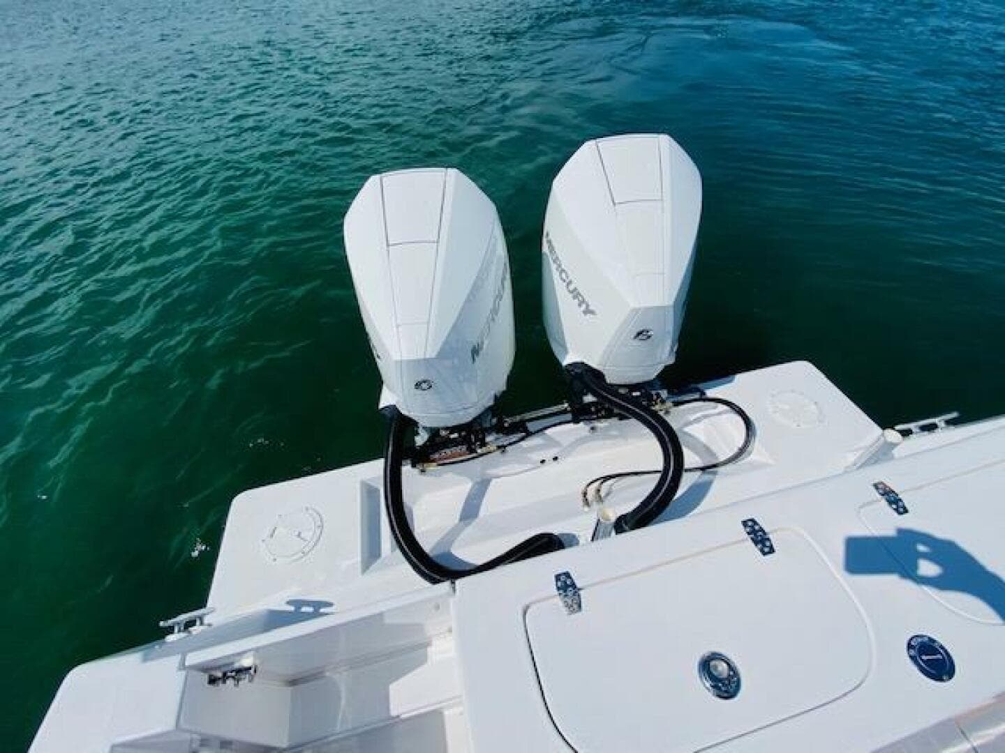 2004 Contender 31 Cuddy