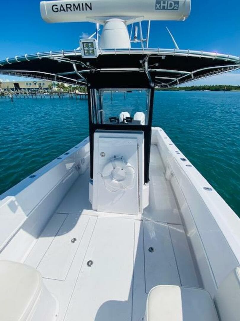 2004 Contender 31 Cuddy