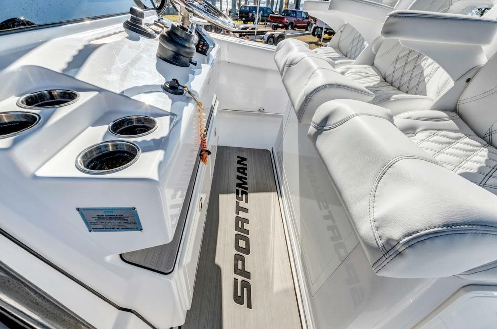 2022 Sportsman Open 352 Center Console