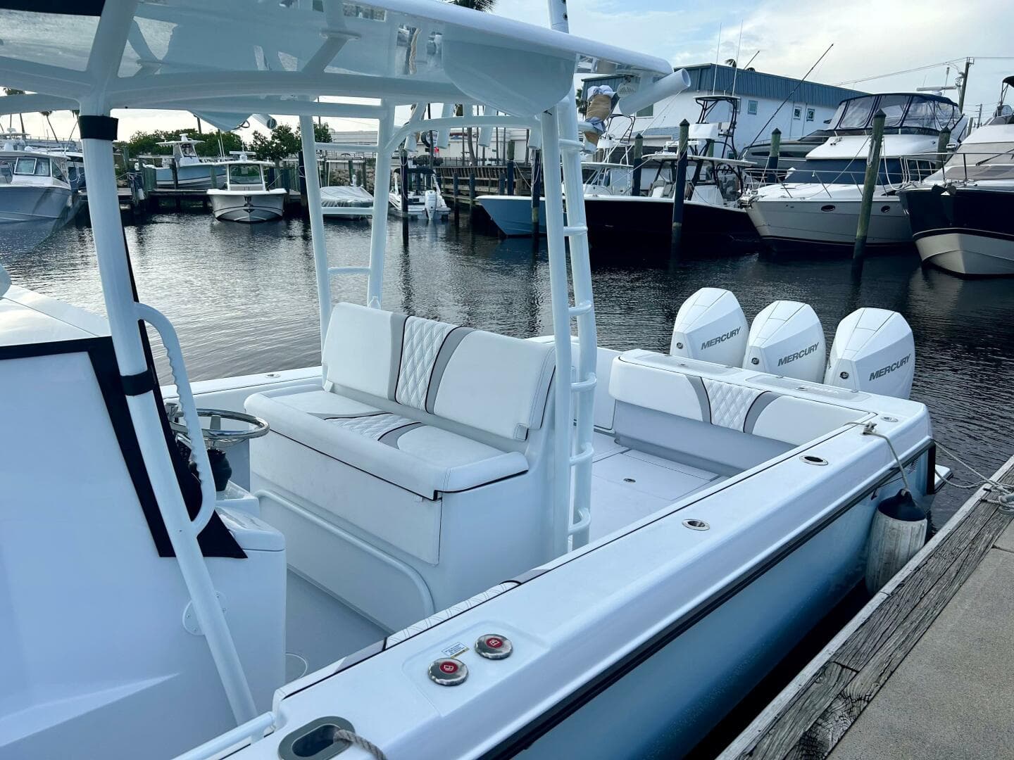 2024 Contender 39 ST