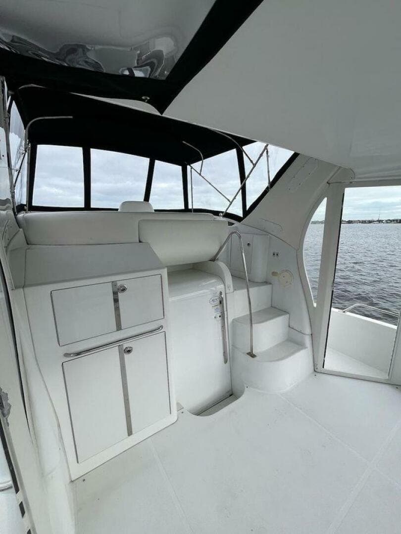 2000 Carver 396 Motor Yacht
