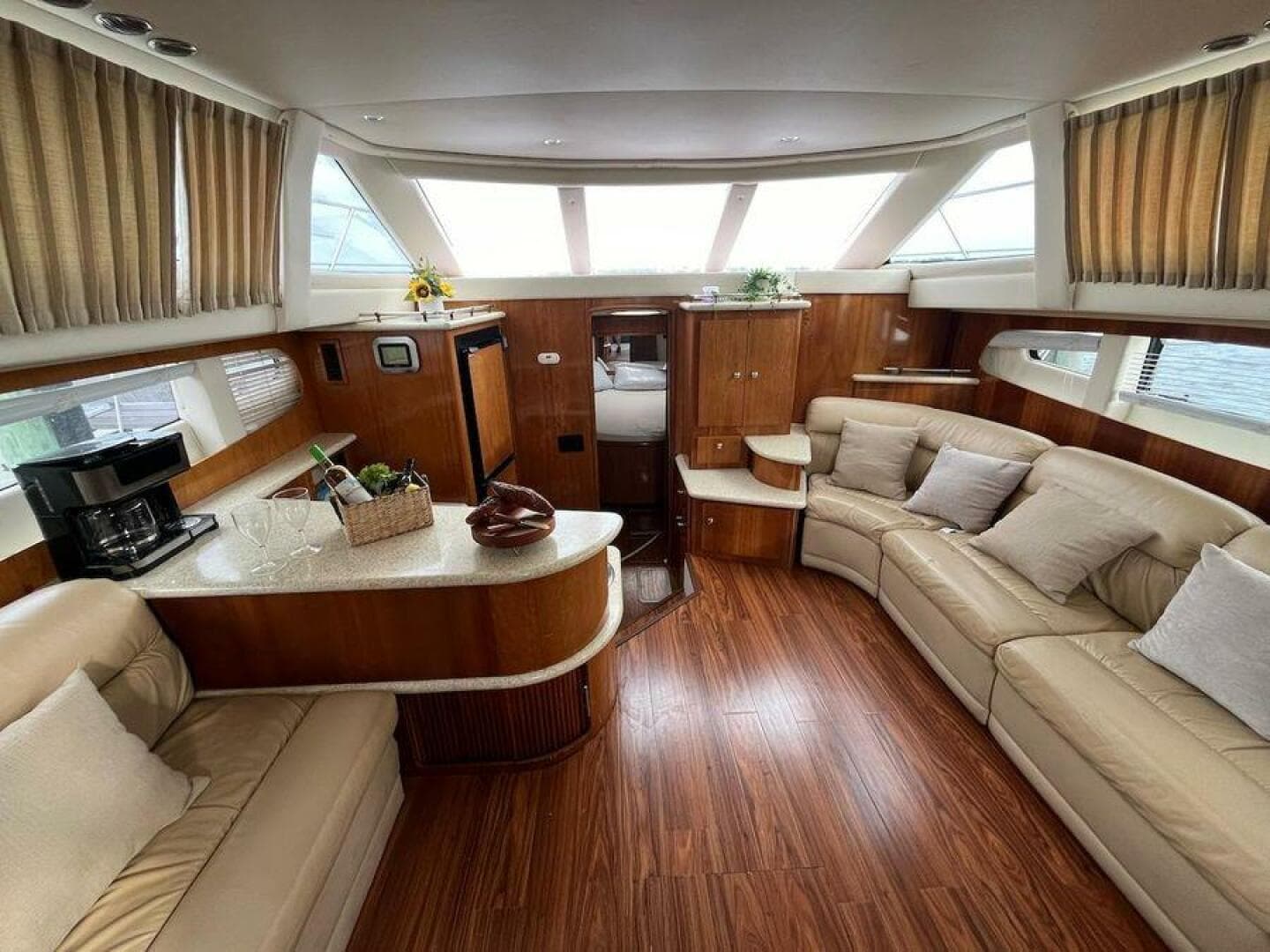 2000 Carver 396 Motor Yacht
