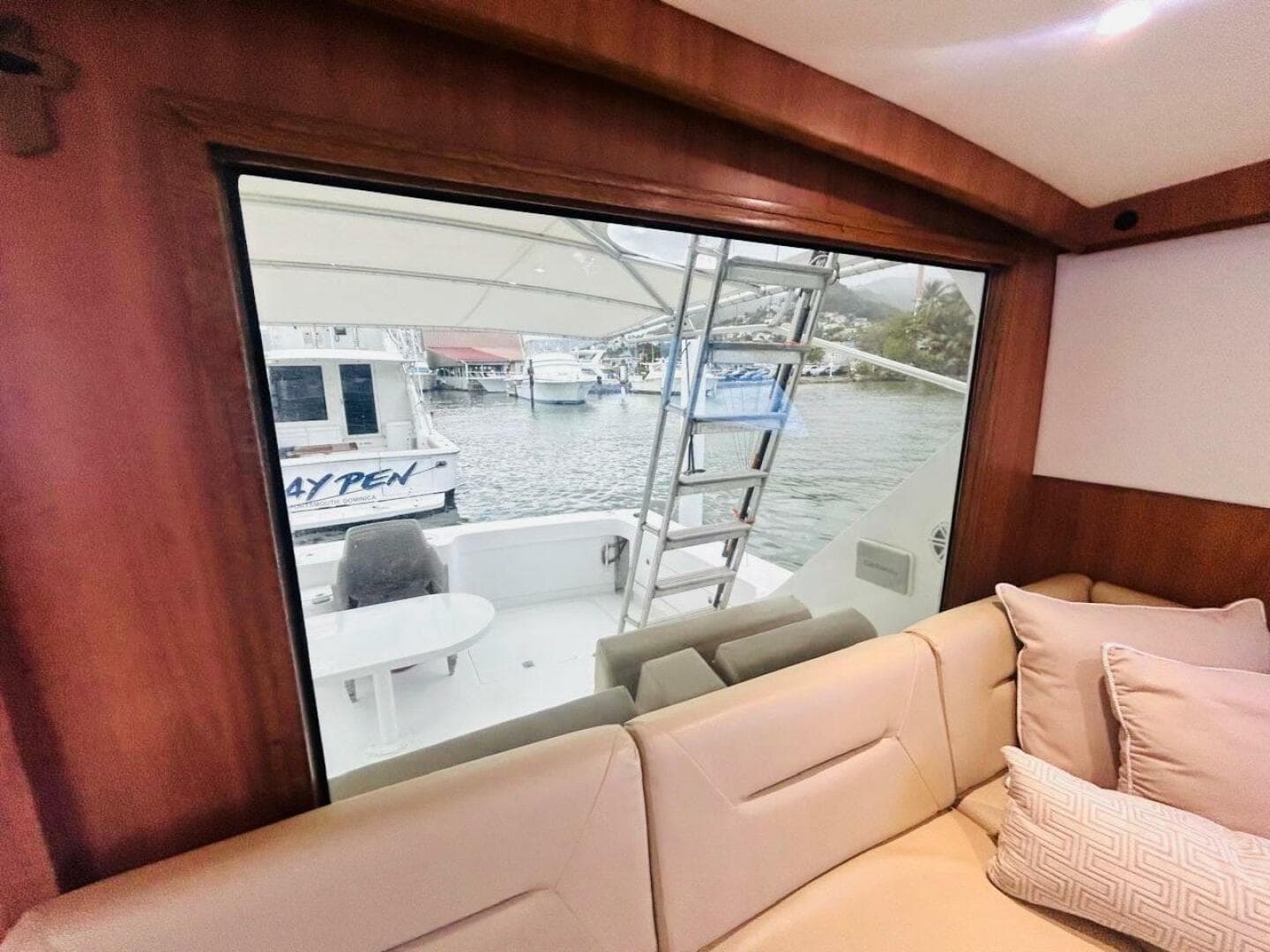 1988 Bertram 54'