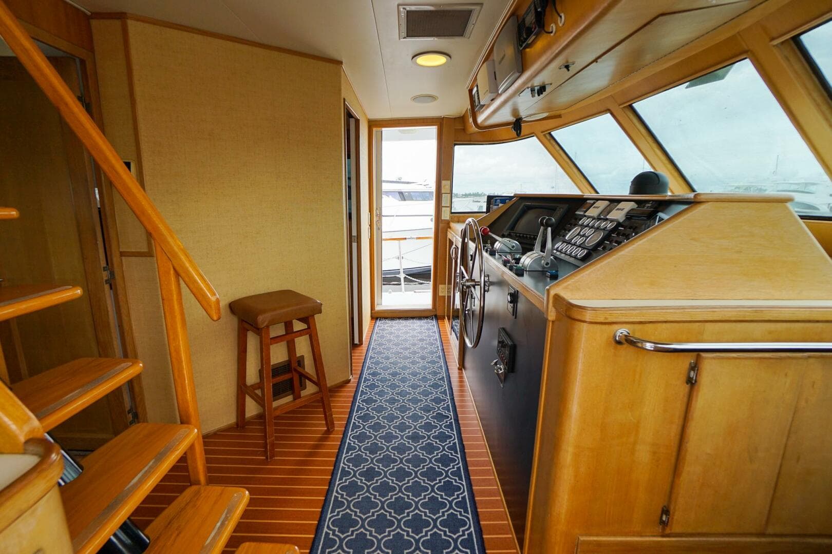 1989 Hatteras 80 Cockpit Motor Yacht