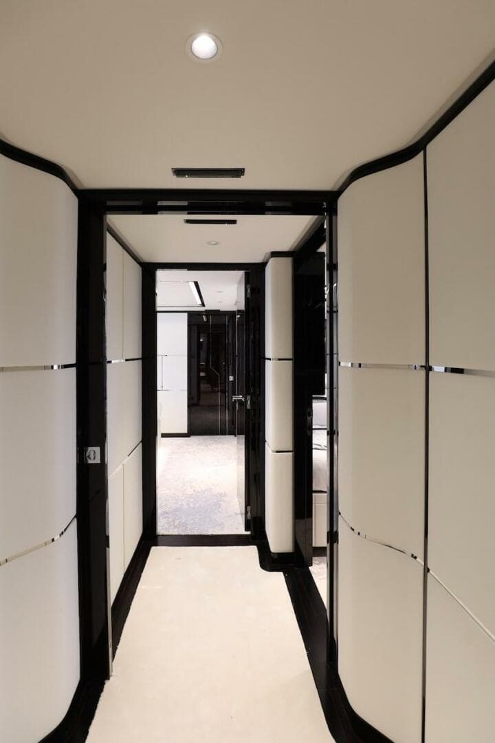 2025 Majesty Yachts 120